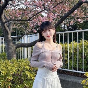 Dazzlin Stylish Off-Shoulder Ribbed Top